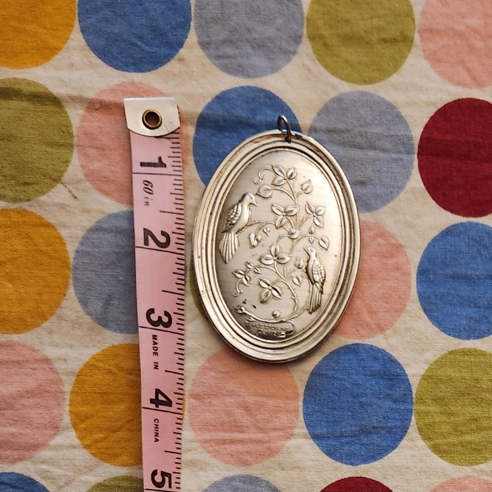 Silver Oval Pendant